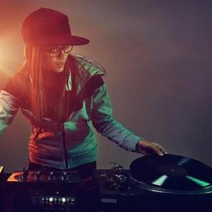 苏畅在线观看免费版最新章节
